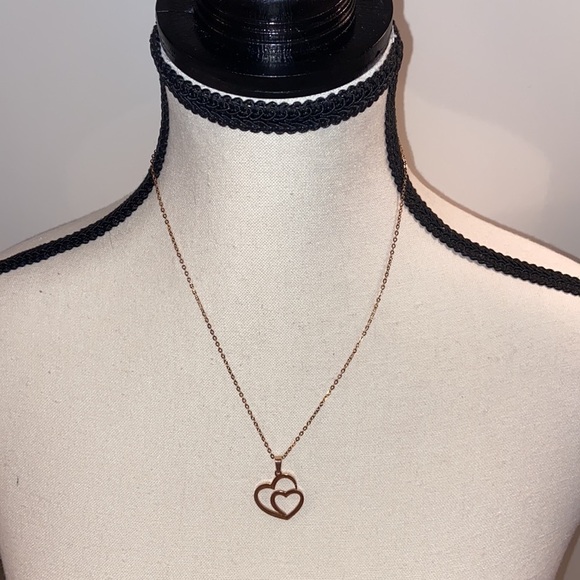 Women’s rose gold Stainless steel necklace double Hearts pendant - Picture 3 of 9